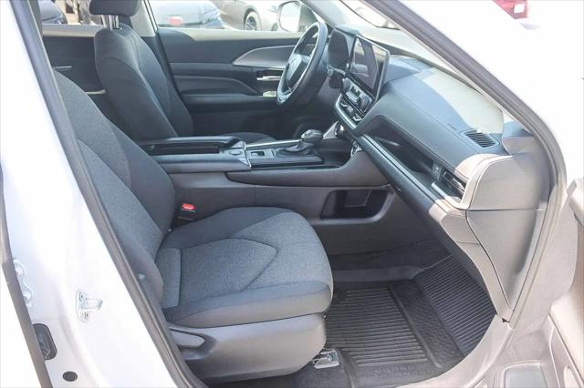 2025 Toyota Grand Highlander LE