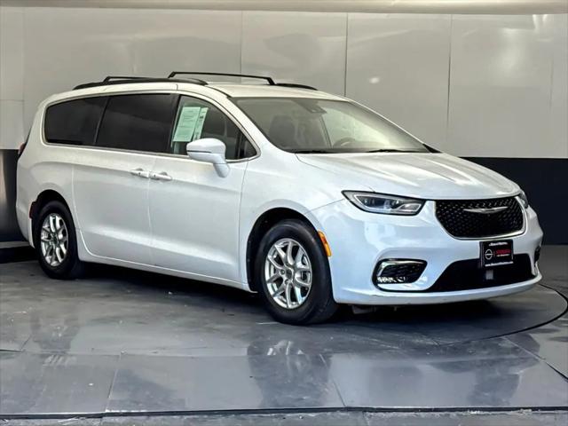 2022 Chrysler Pacifica Touring L for sale in Stockton, CA