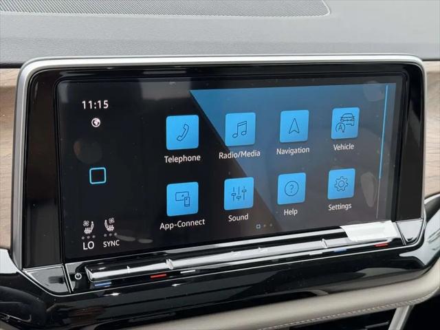 2026 Volkswagen Atlas SE with Technology