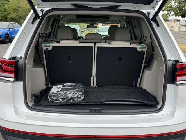 2026 Volkswagen Atlas SE with Technology