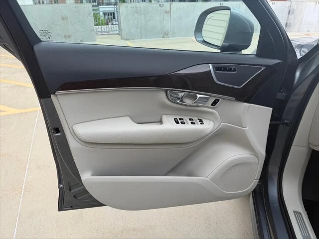 2018 Volvo XC90 T6 Momentum