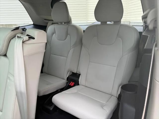 2018 Volvo XC90 T6 Momentum