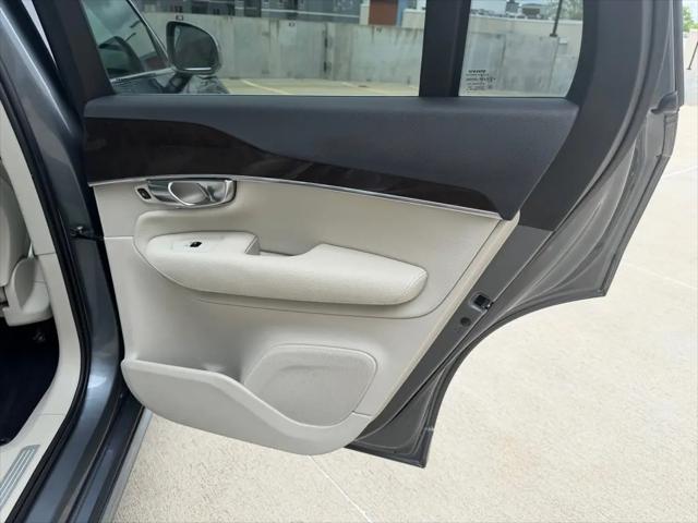 2018 Volvo XC90 T6 Momentum