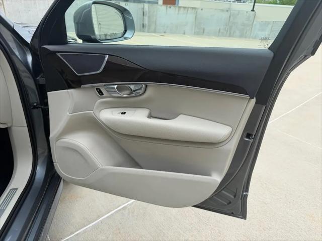 2018 Volvo XC90 T6 Momentum