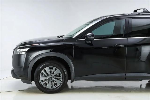 2023 Nissan Pathfinder SV FWD