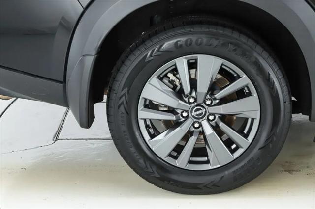 2023 Nissan Pathfinder SV FWD