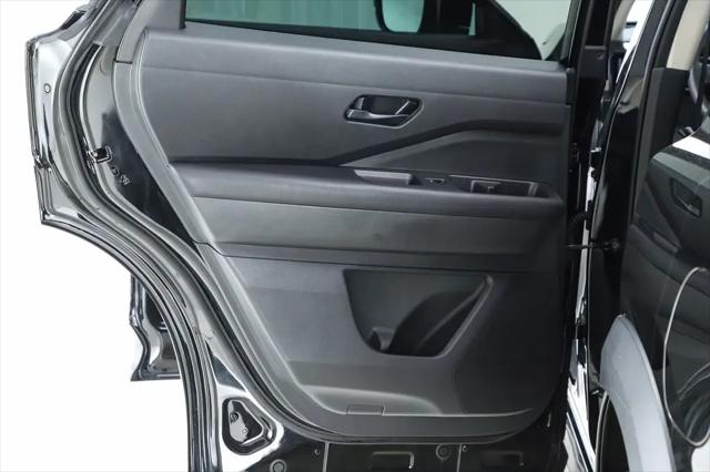 2023 Nissan Pathfinder SV FWD