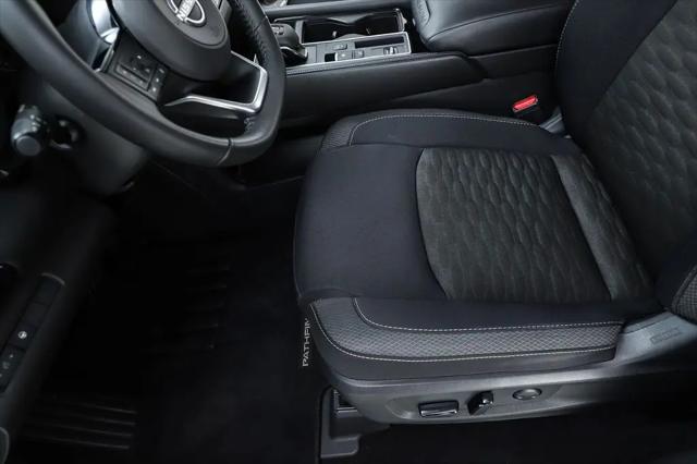 2023 Nissan Pathfinder SV FWD