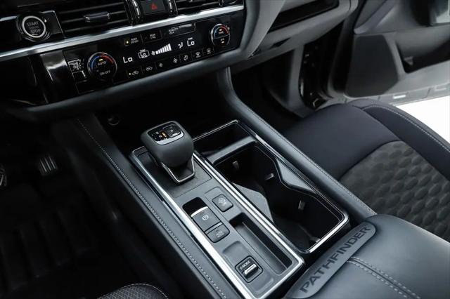 2023 Nissan Pathfinder SV FWD
