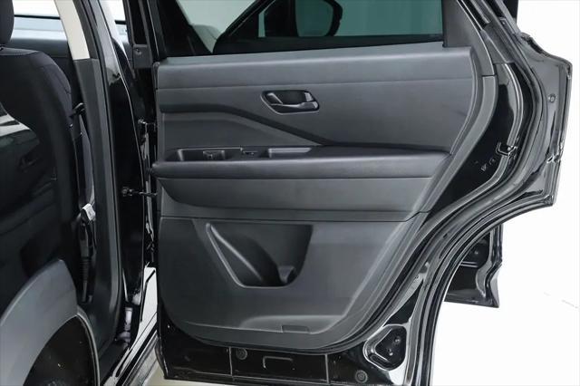 2023 Nissan Pathfinder SV FWD