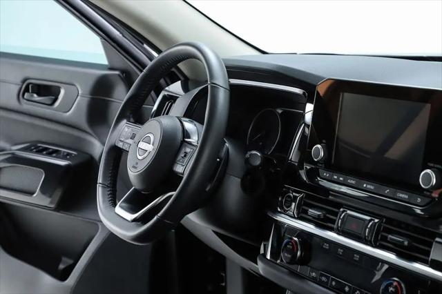 2023 Nissan Pathfinder SV FWD