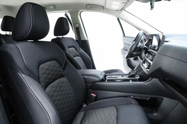 2023 Nissan Pathfinder SV FWD