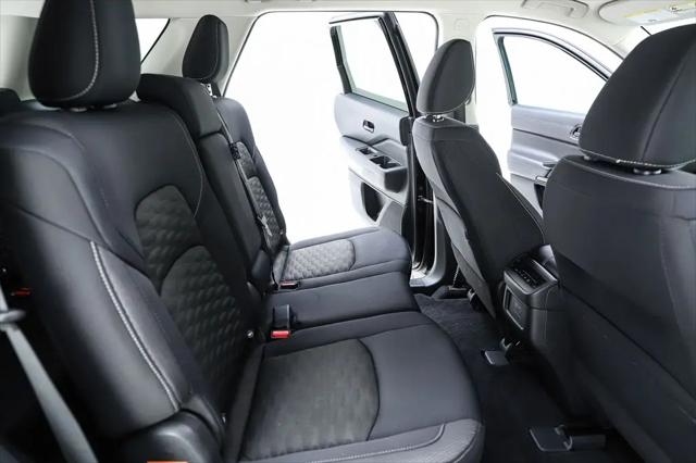 2023 Nissan Pathfinder SV FWD