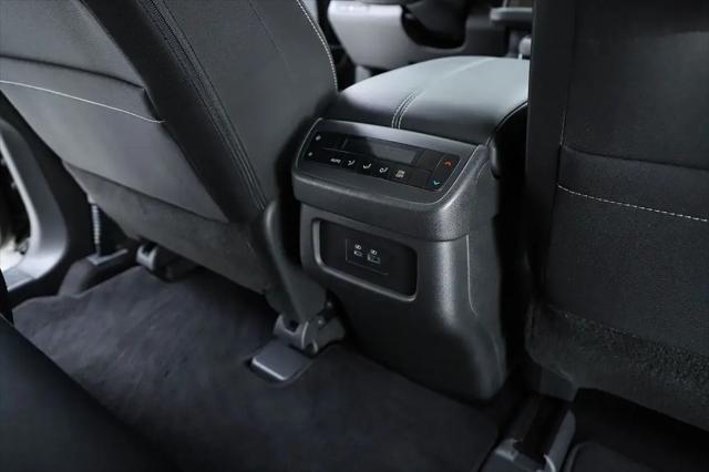2023 Nissan Pathfinder SV FWD