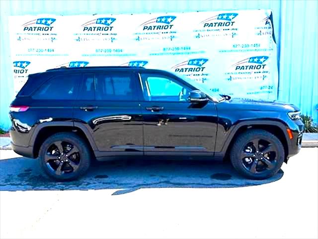 2023 Jeep Grand Cherokee Limited 4x4 2023 Jeep Grand Cherokee Limited 4x4