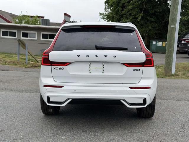 2026 Volvo XC60 B5 Ultra Black Edition