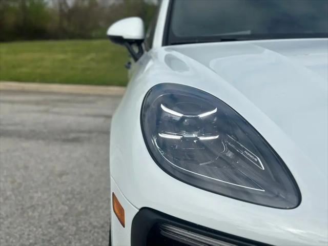 2023 Porsche Macan Macan