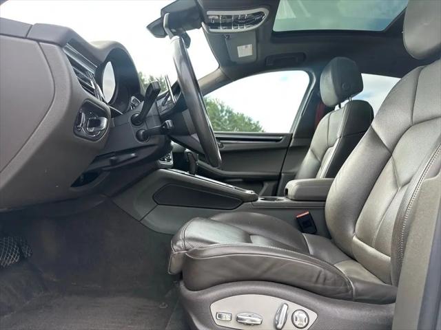 2023 Porsche Macan Macan