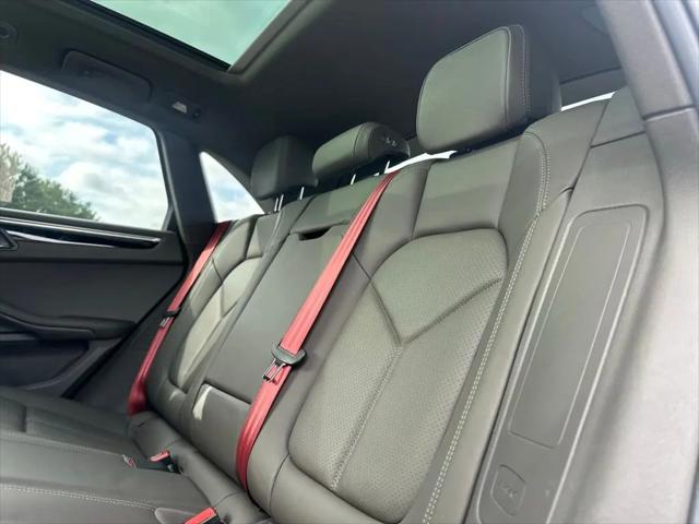 2023 Porsche Macan Macan