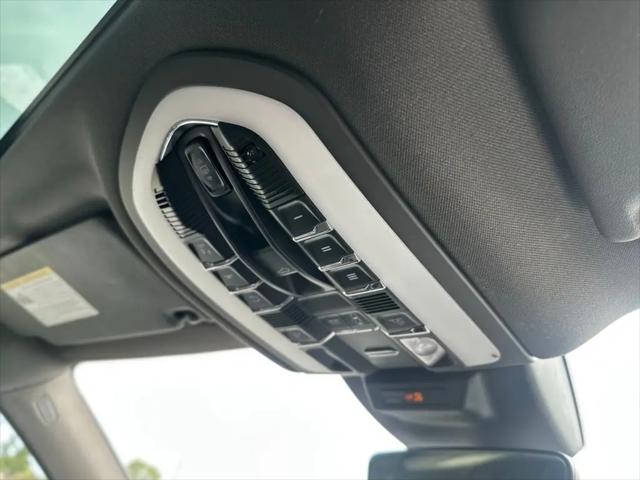 2023 Porsche Macan Macan