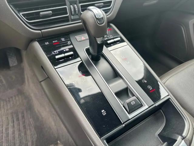 2023 Porsche Macan Macan