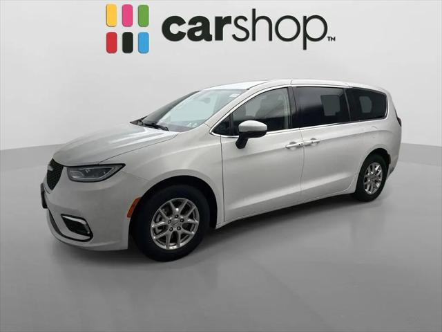 2023 Chrysler Pacifica Touring L for sale in Cranberry Twp, PA