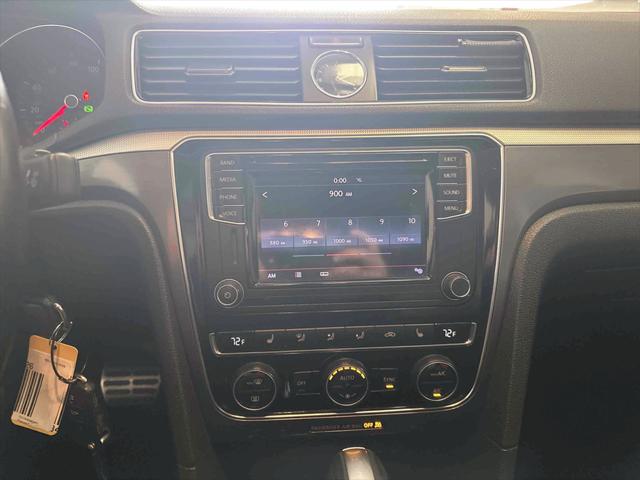 2017 Volkswagen Passat 1.8T R-Line