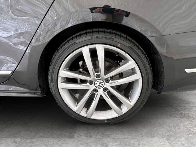 2017 Volkswagen Passat 1.8T R-Line