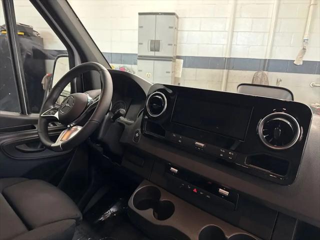 2025 Mercedes-Benz Sprinter Cargo Van High Roof 4-Cyl Diesel HO