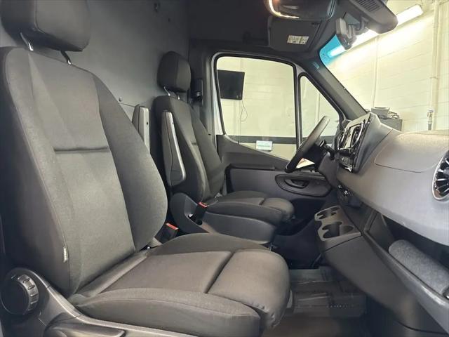 2025 Mercedes-Benz Sprinter Cargo Van High Roof 4-Cyl Diesel HO