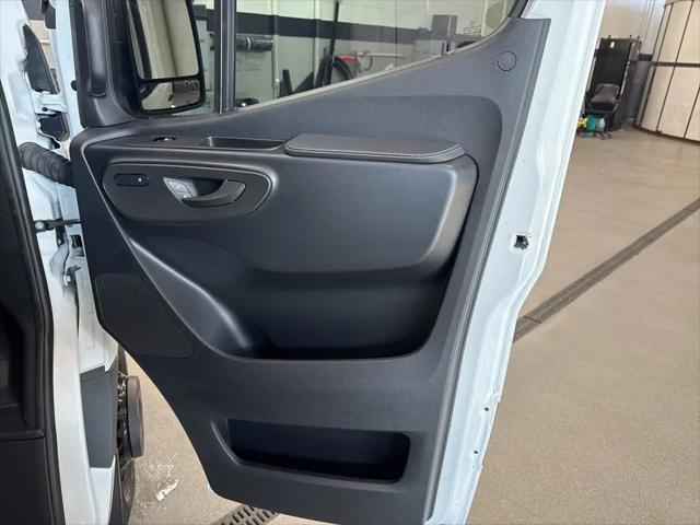 2025 Mercedes-Benz Sprinter Cargo Van High Roof 4-Cyl Diesel HO