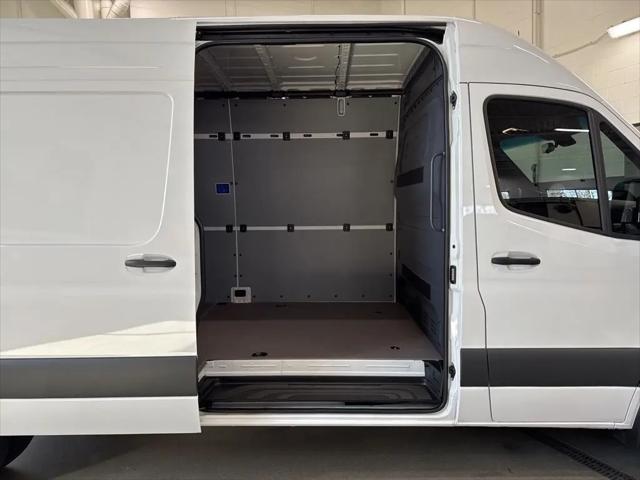 2025 Mercedes-Benz Sprinter Cargo Van High Roof 4-Cyl Diesel HO