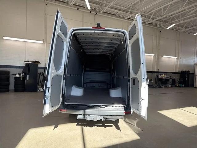 2025 Mercedes-Benz Sprinter Cargo Van High Roof 4-Cyl Diesel HO