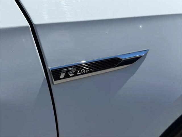 2017 Volkswagen Passat 1.8T R-Line