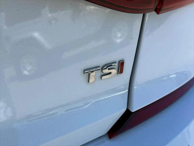 2017 Volkswagen Passat 1.8T R-Line