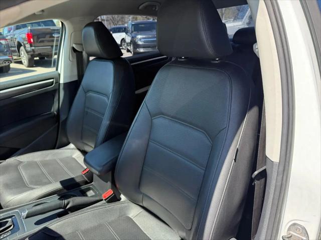 2017 Volkswagen Passat 1.8T R-Line