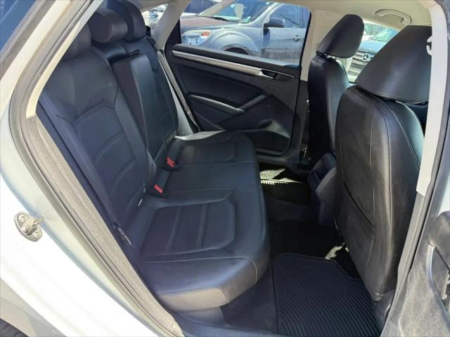 2017 Volkswagen Passat 1.8T R-Line