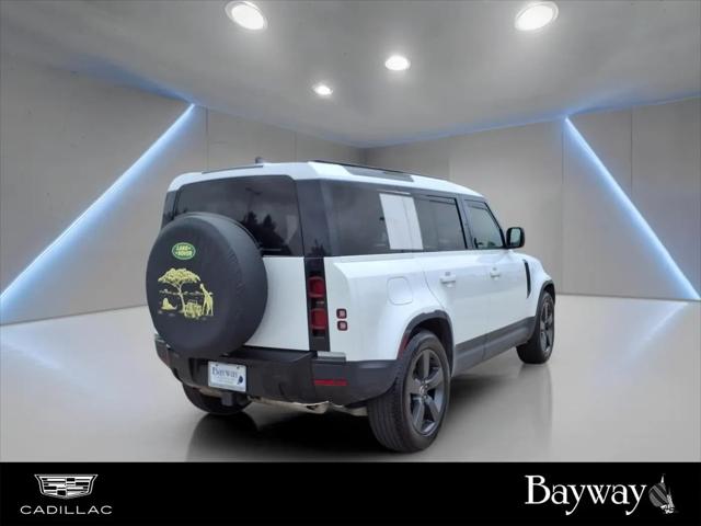 2025 Land Rover Defender 110 P300