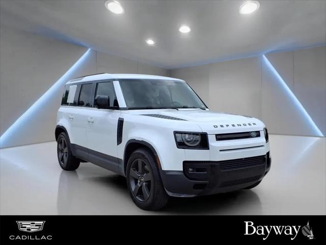 2025 Land Rover Defender 110 P300