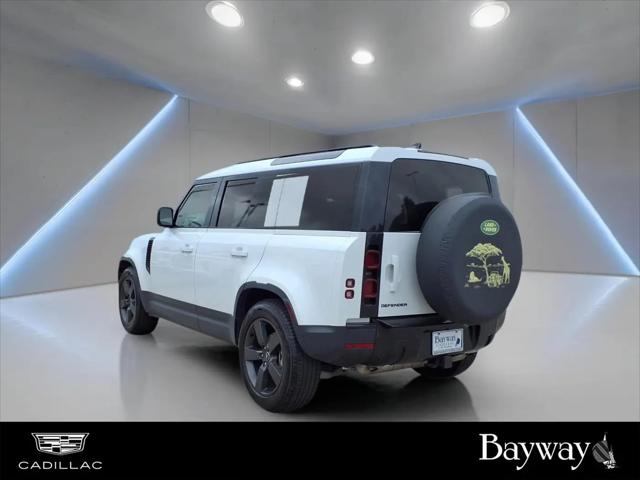 2025 Land Rover Defender 110 P300