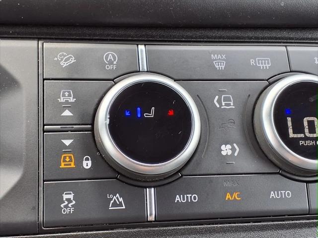 2025 Land Rover Defender 110 P300