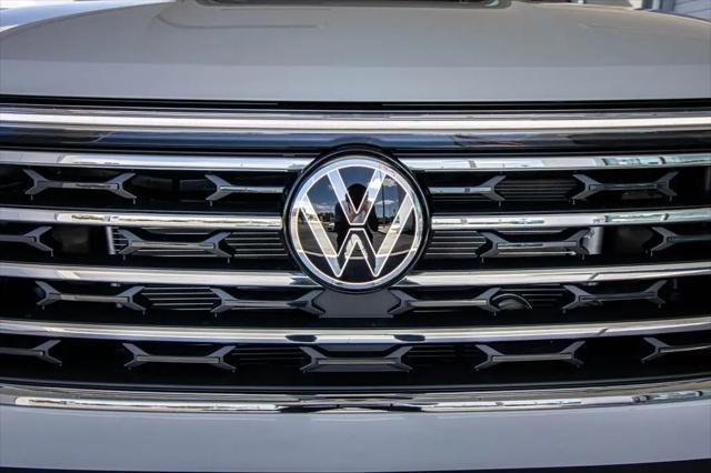 2026 Volkswagen Atlas SE with Technology