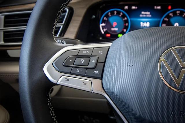 2026 Volkswagen Atlas SE with Technology