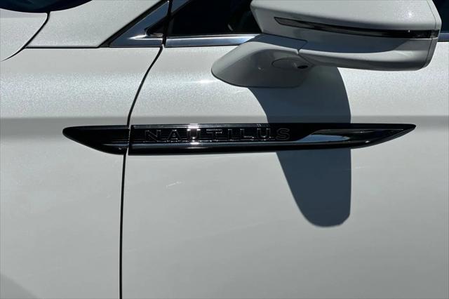 2023 Lincoln Nautilus Black Label