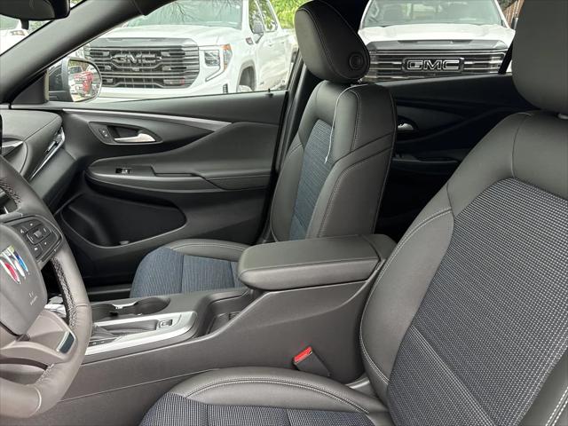 2026 Buick NV Preferred FWD