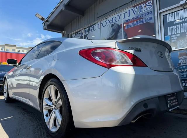 2011 Hyundai Genesis Coupe 2.0T Premium