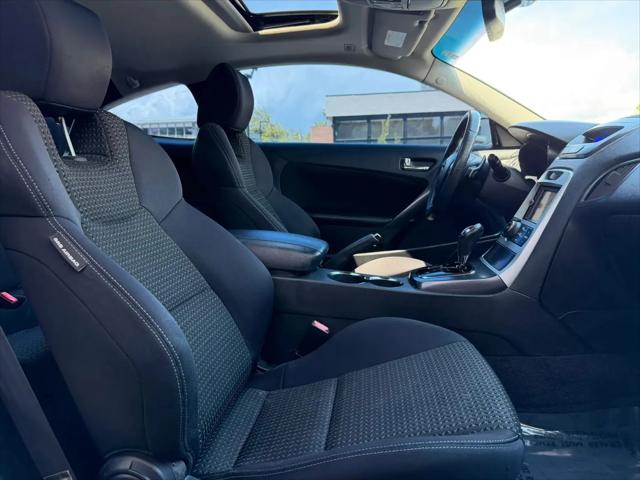 2011 Hyundai Genesis Coupe 2.0T Premium