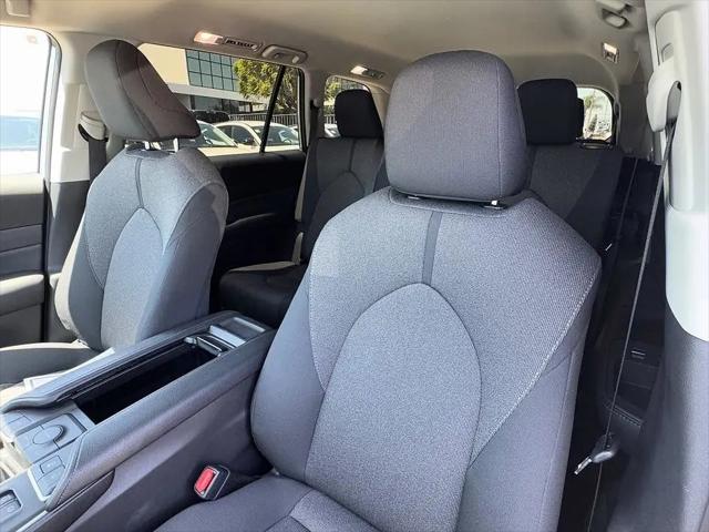 2026 Toyota Grand Highlander LE
