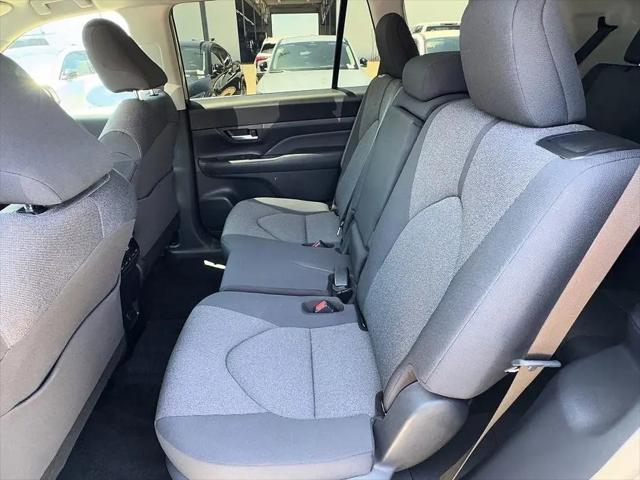 2026 Toyota Grand Highlander LE