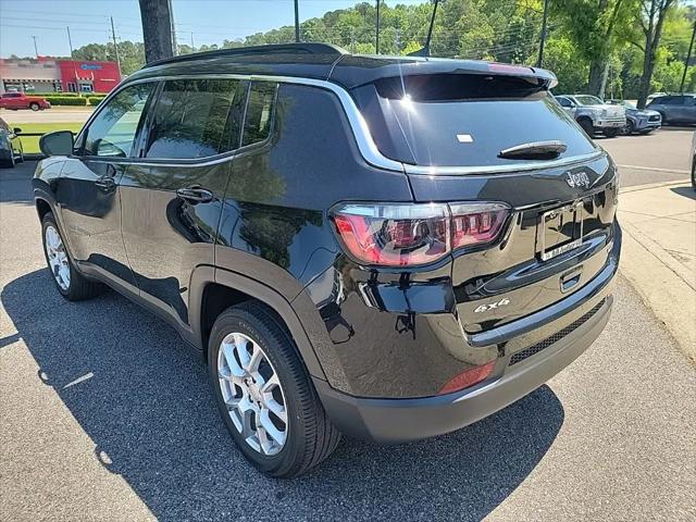 2023 Jeep Compass Latitude Lux FWD